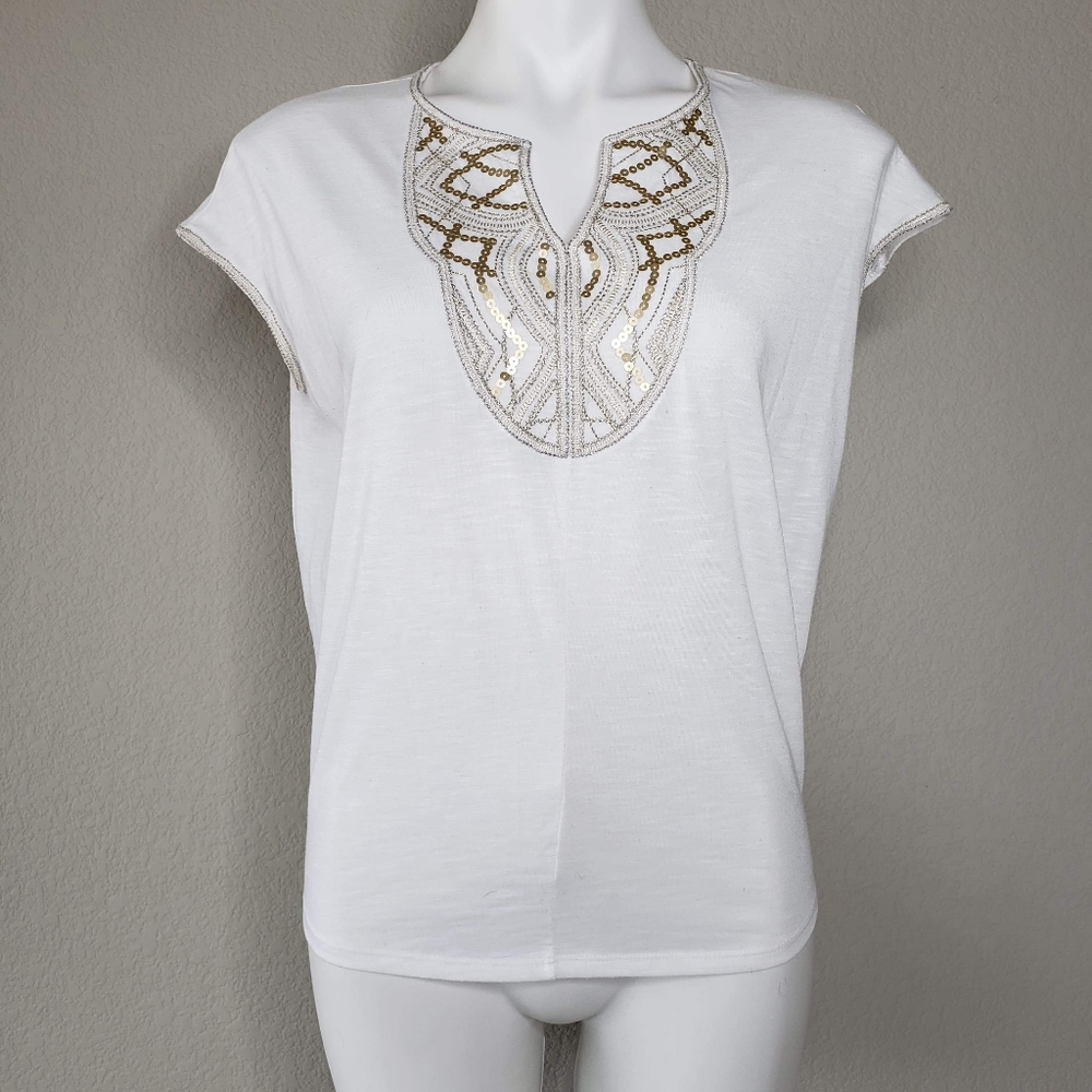 White House Black Market | Top